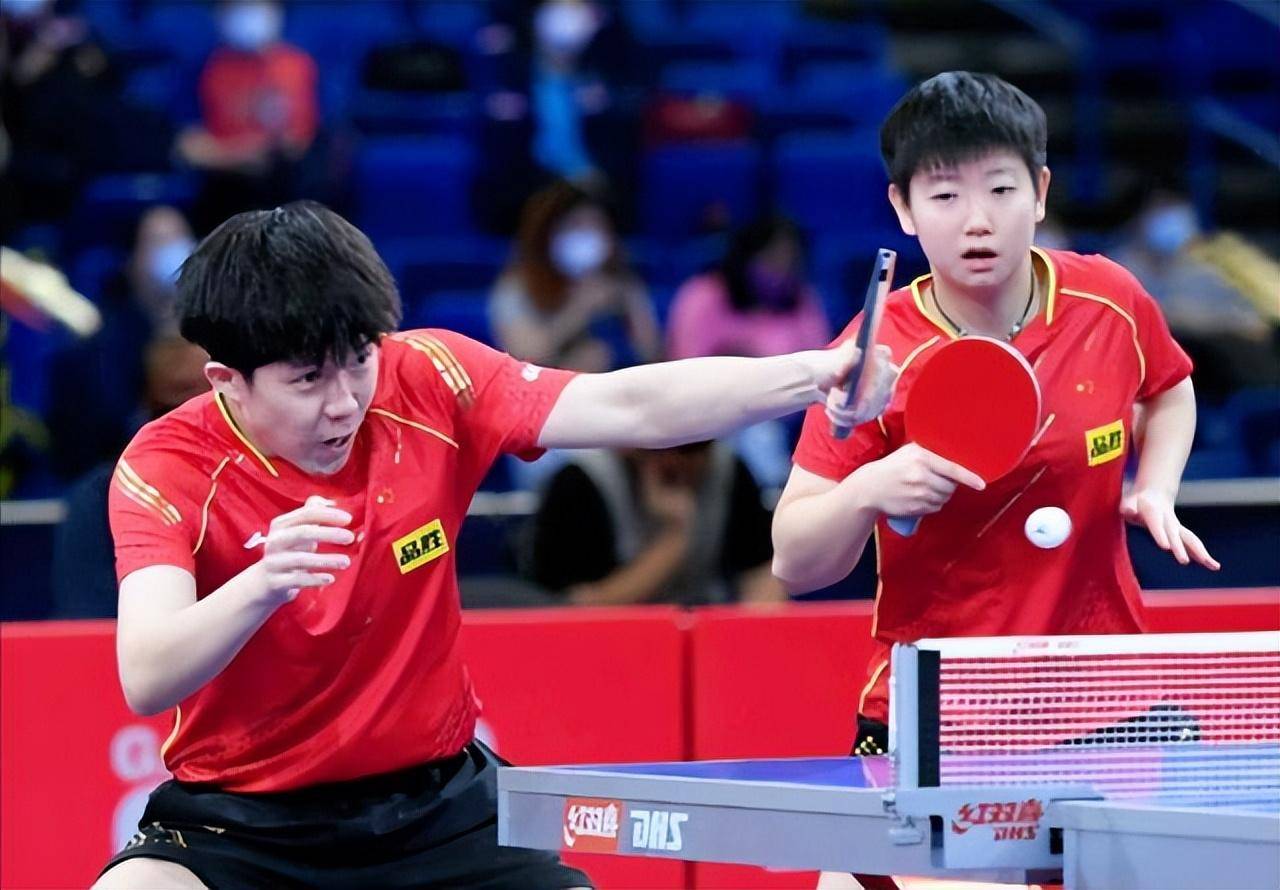 形成对比 形成对比