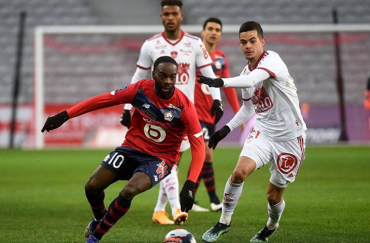 并给出适合 并给出适合