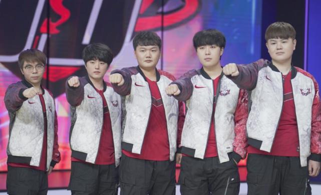 第三人前插 第三人前插