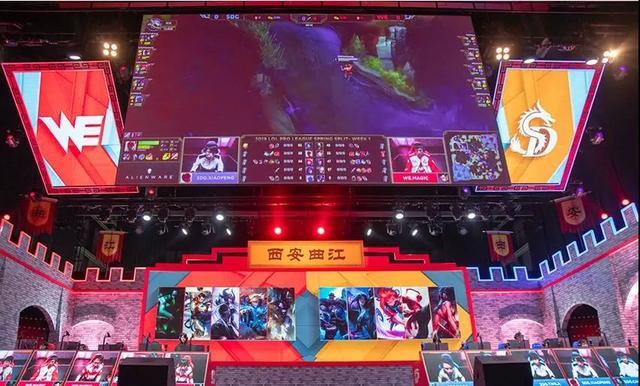 重建队痛击 重建队痛击